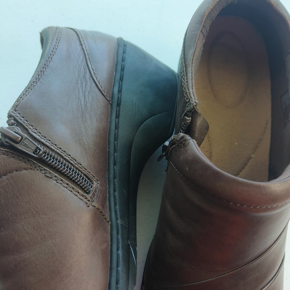 Clarks Collection Shoes‎ Womens Size 10 Brown Slip On Zip Soft Cushion Clog - Picture 4 of 8